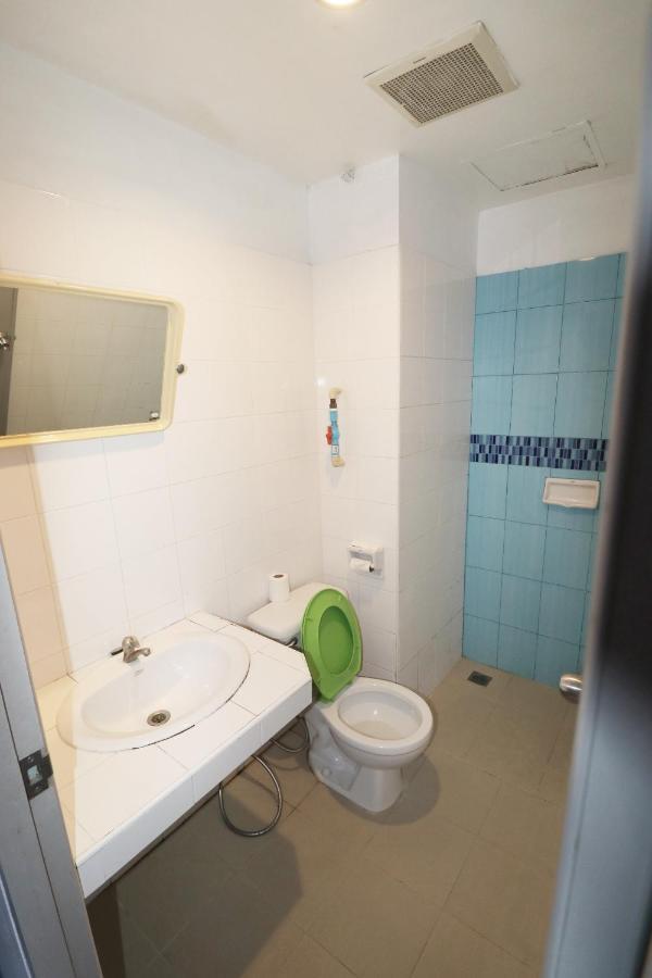 Thasanee Guesthouse Hua Hin Exterior photo